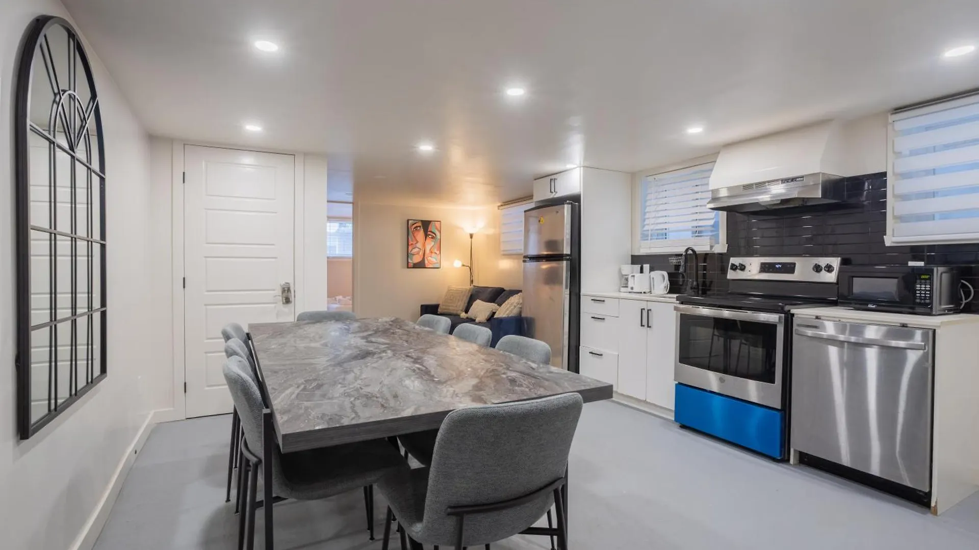 Stylish 4Br In The Heart Of Plateau Montreal Zw8 Apartment
