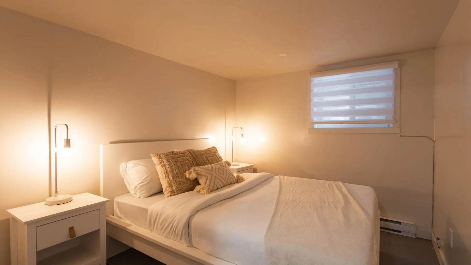 Stylish 4Br In The Heart Of Plateau Montreal Zw8 Apartment