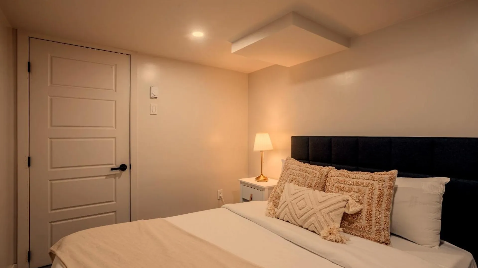 Stylish 4Br In The Heart Of Plateau Montreal Zw8