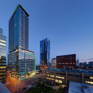 Hotel & - Centre-ville Ouest By Ihg, Montréal