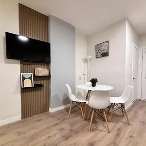 Quiet, Modern 2bd In Mont Royal Montreal